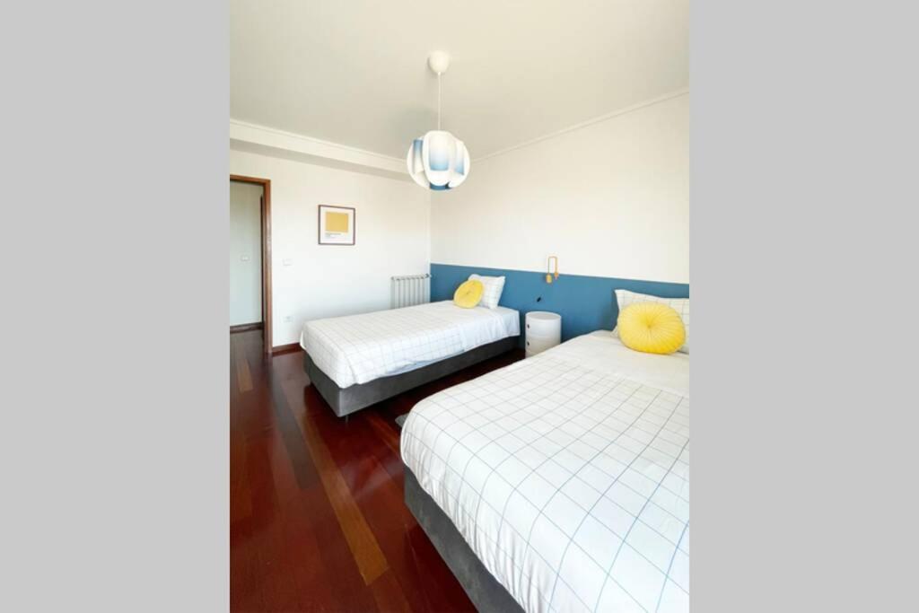 Yellow House Aveiro Smart Tv And Garage 외부 사진